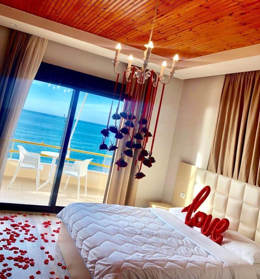 Hotel Lungomare Vlorë Екстериор снимка