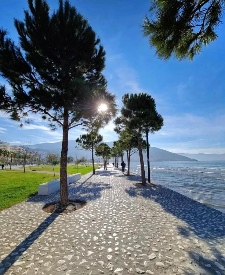 Hotel Lungomare Vlorë Екстериор снимка