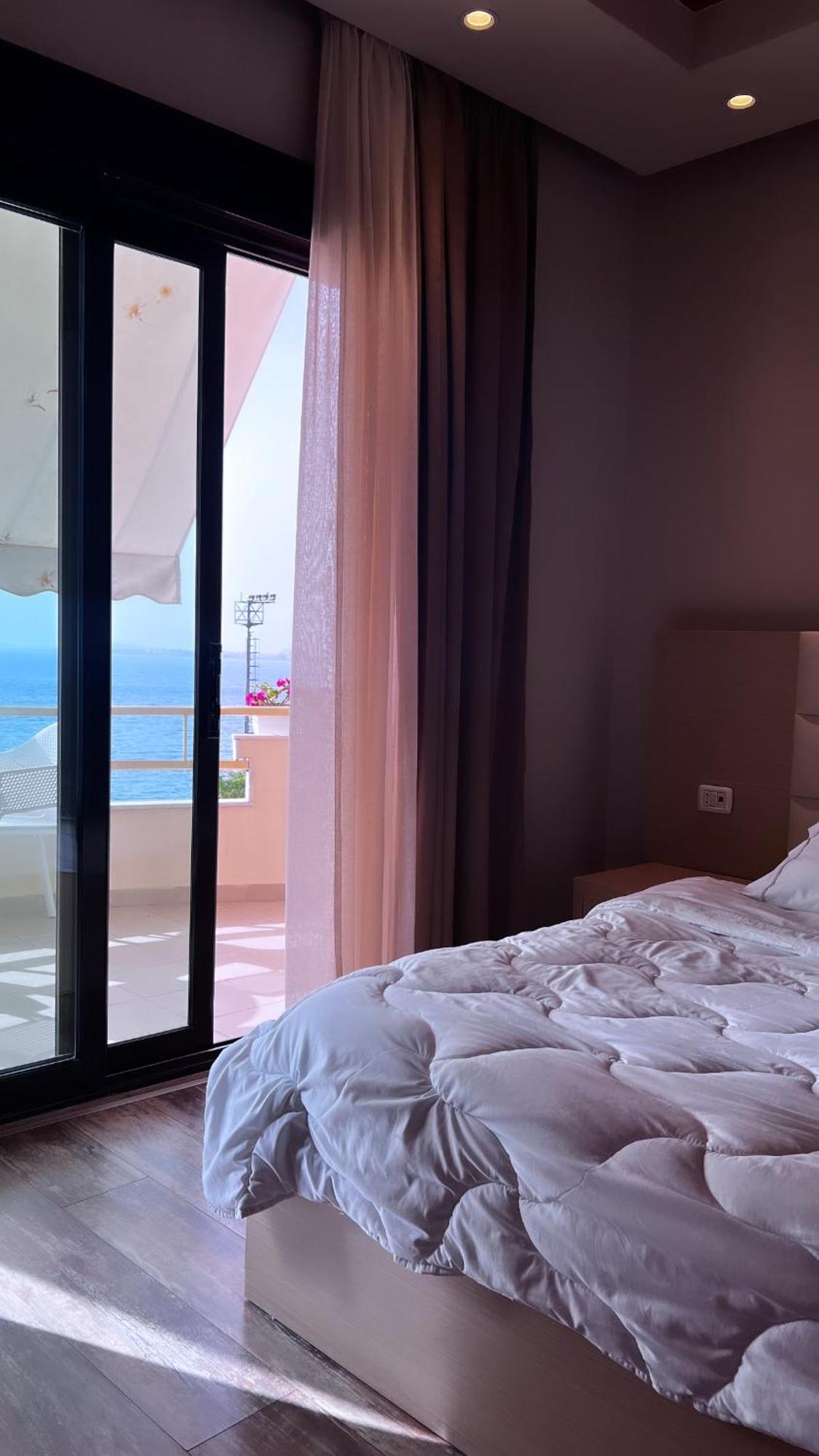 Hotel Lungomare Vlorë Екстериор снимка