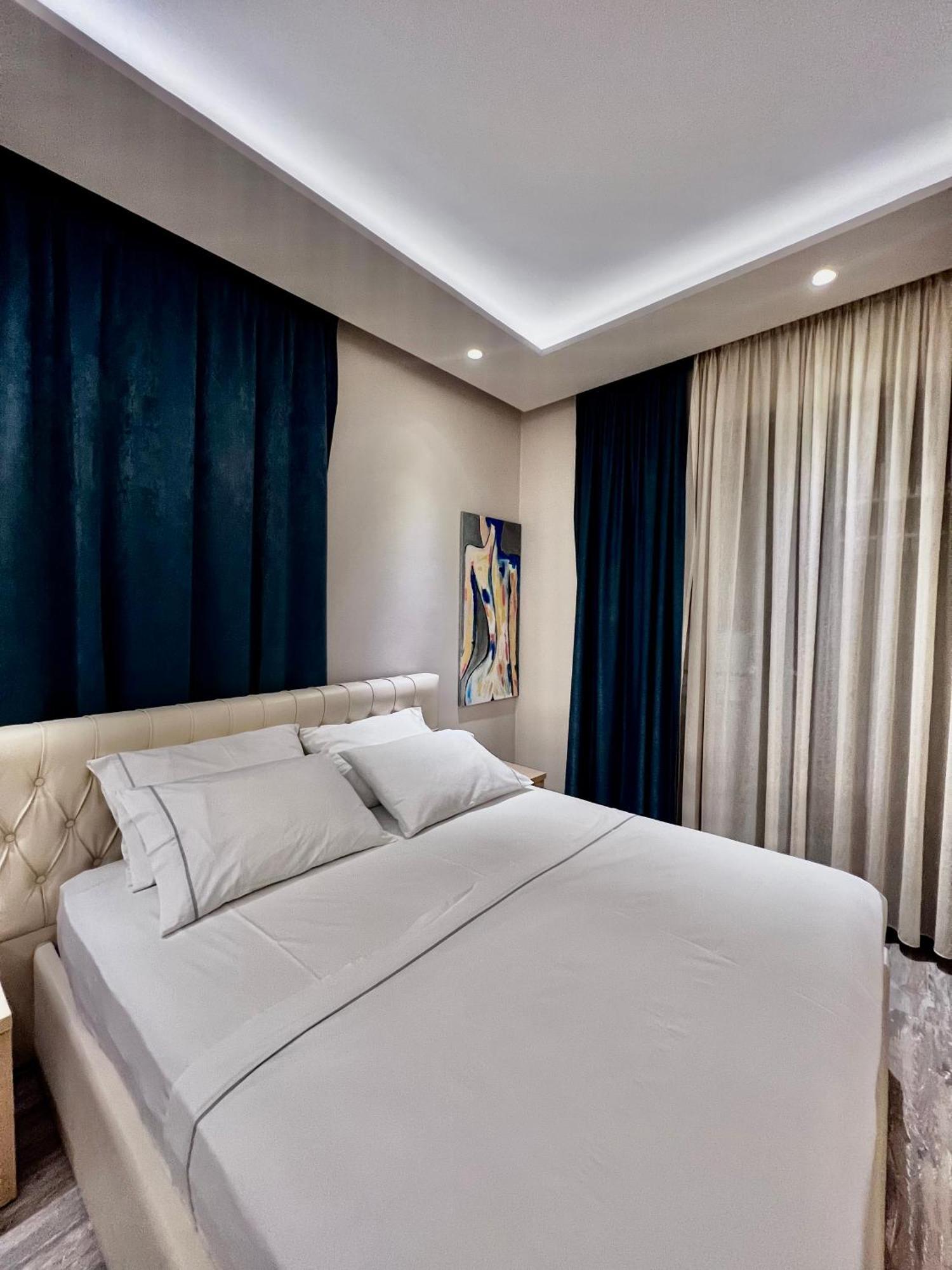 Hotel Lungomare Vlorë Екстериор снимка