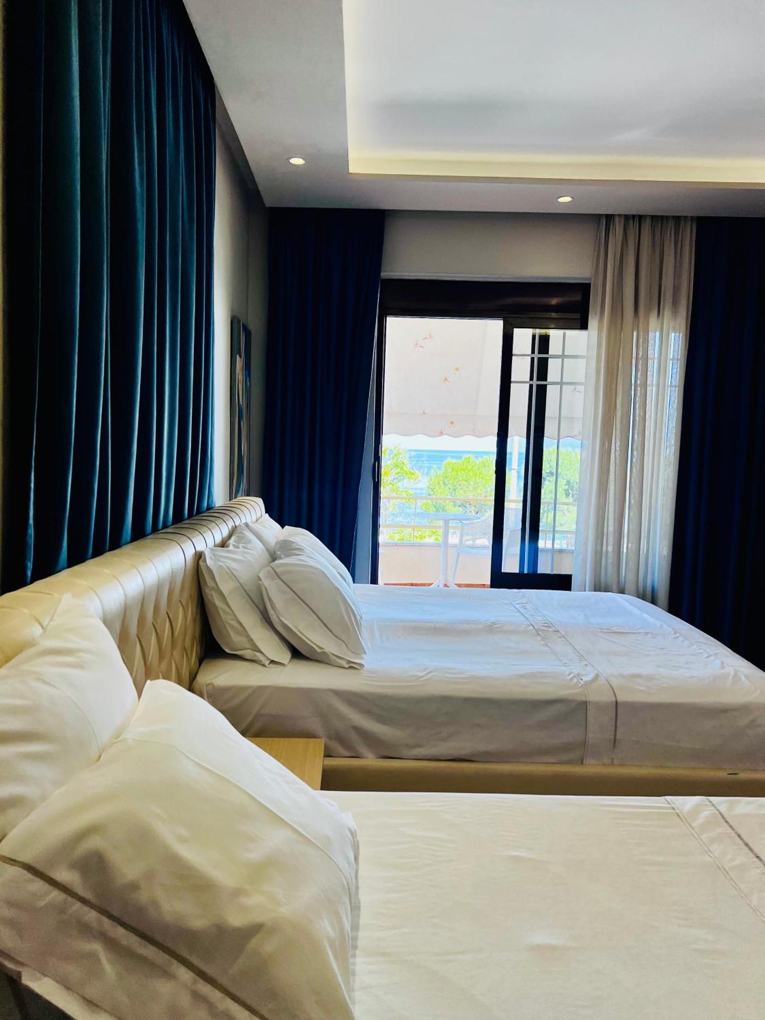 Hotel Lungomare Vlorë Екстериор снимка