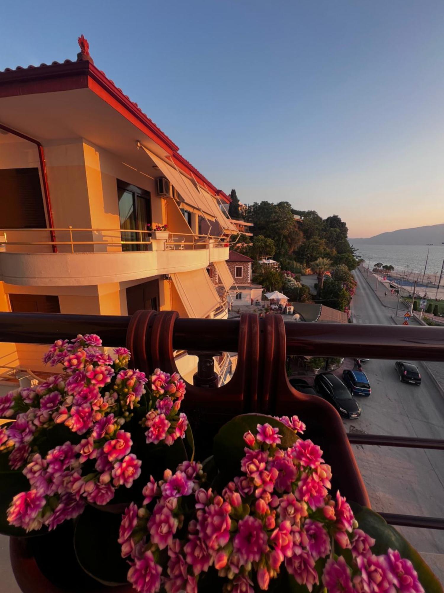Hotel Lungomare Vlorë Екстериор снимка