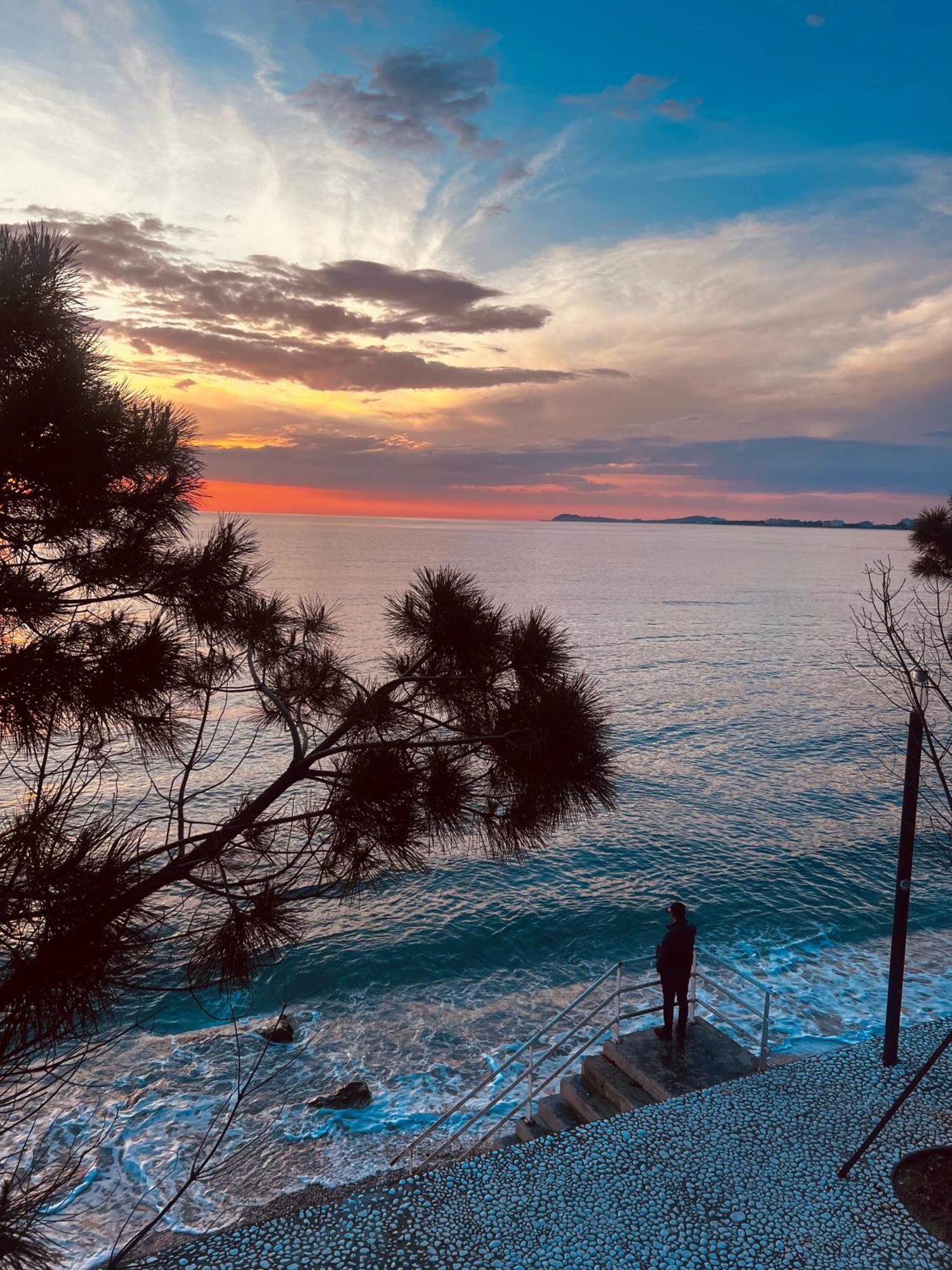 Hotel Lungomare Vlorë Екстериор снимка