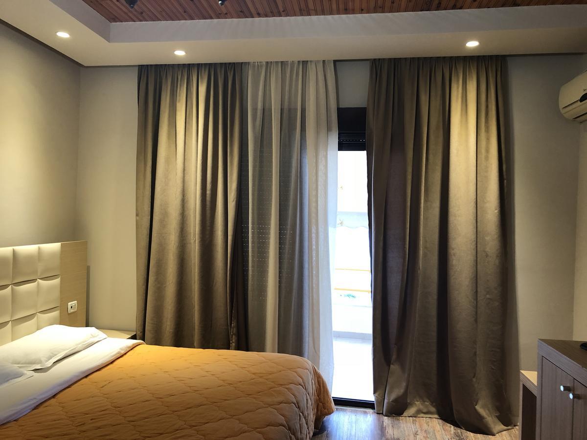 Hotel Lungomare Vlorë Екстериор снимка