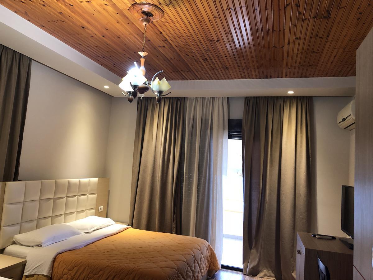 Hotel Lungomare Vlorë Екстериор снимка