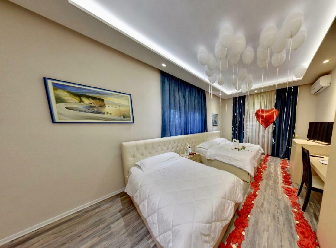 Hotel Lungomare Vlorë Екстериор снимка